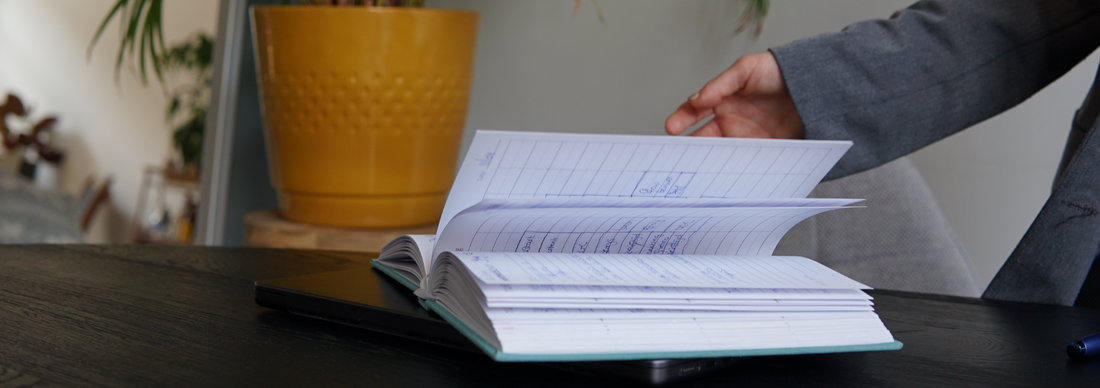 Waarom papier beter werkt dan apps (en wat de wetenschap zegt)