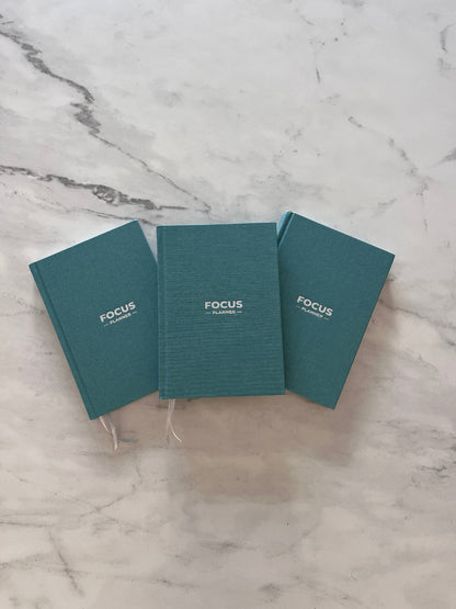 Bundel met 3 focus planners voor een heel jaar. 